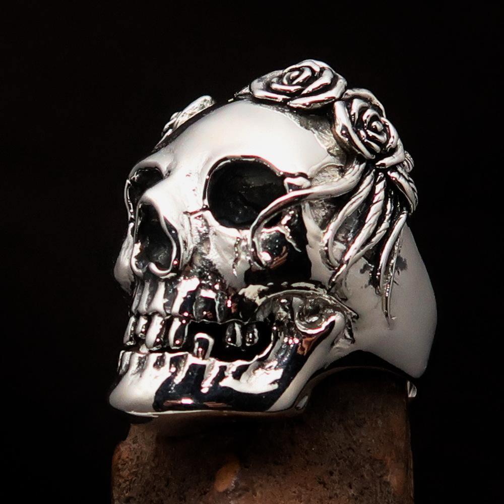 Excellent crafted Lady's Biker Granny Skull Ring - Sterling Silver 925