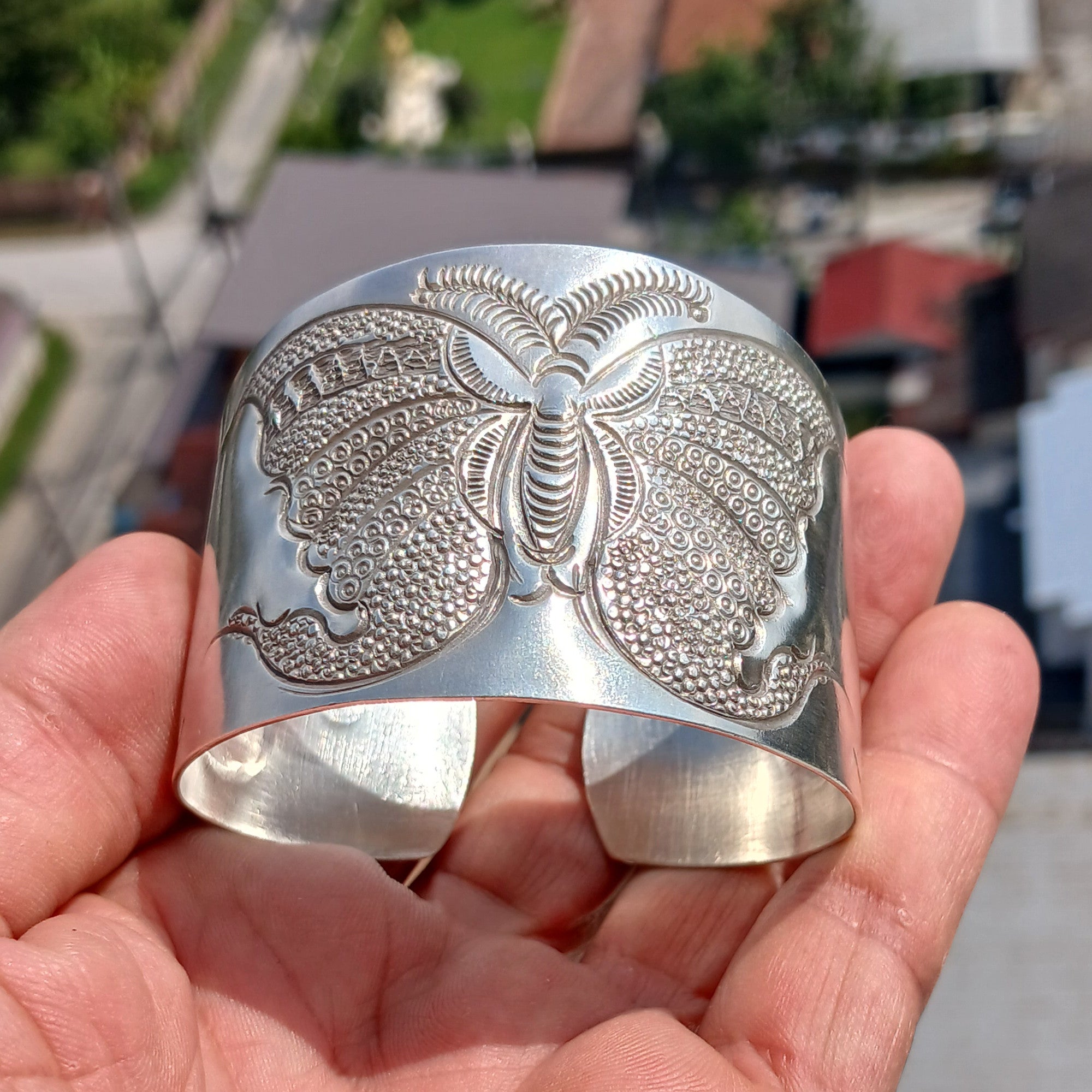 Elegant Sterling Silver Butterfly Bangle: Handcrafted Minimalist Charm Bracelet - Unique Gift for Women