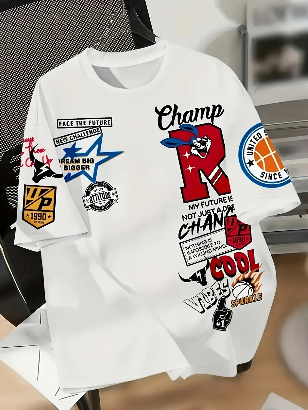 Men's Trendy Graphic Print T-Shirt - \