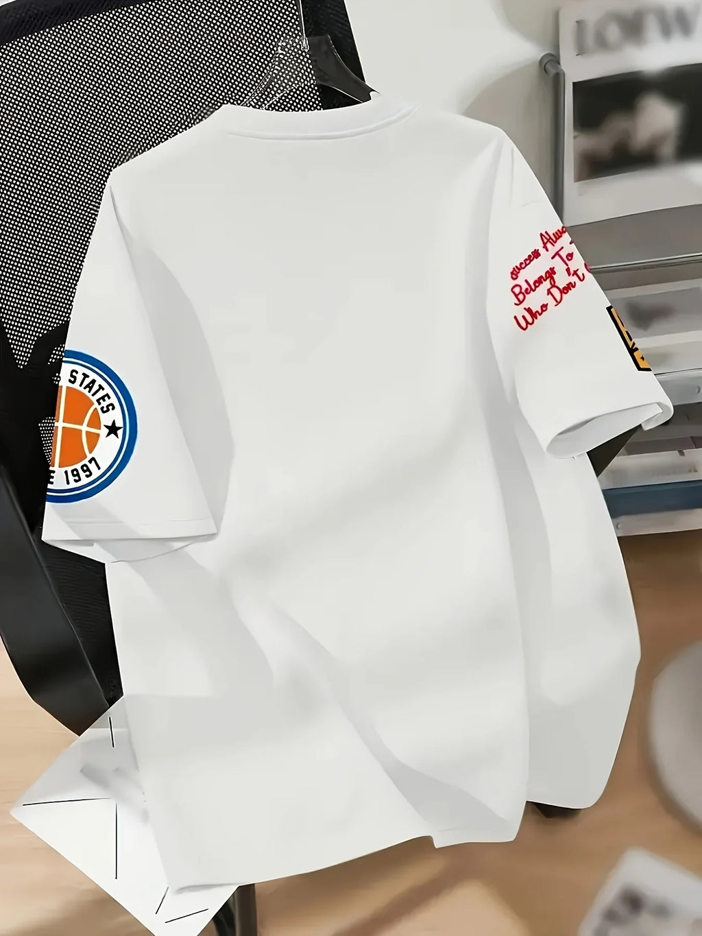 Men's Trendy Graphic Print T-Shirt - \