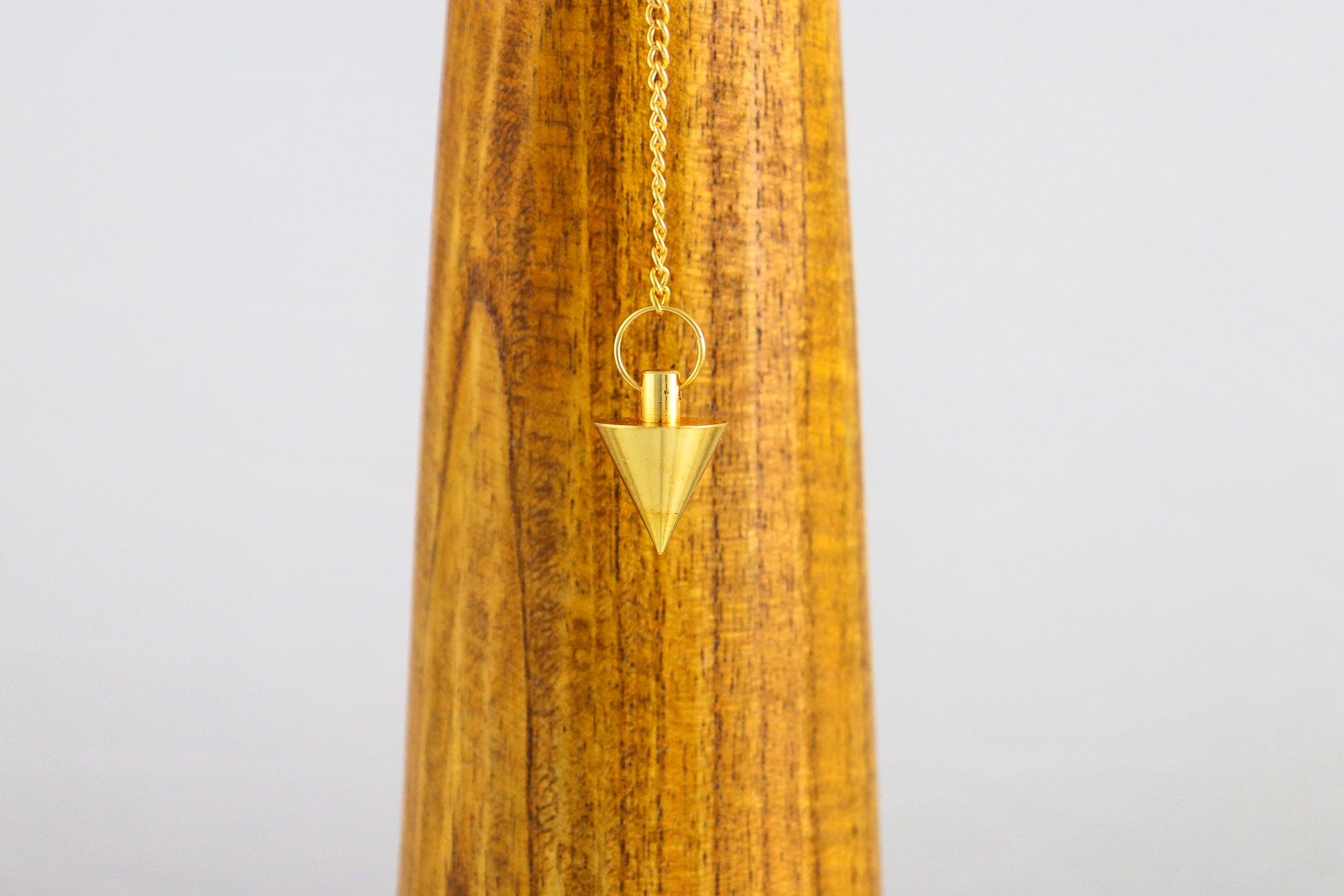 Cone-shaped clock - Laiton doré